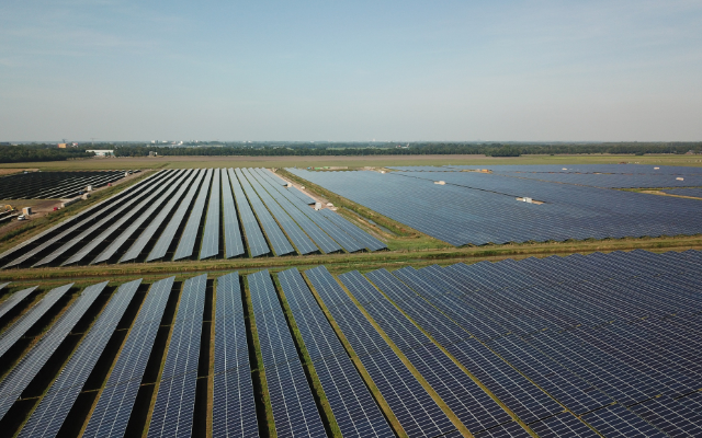 reference Goldbeck Solar and Astronergy solar park Midden-Groningen